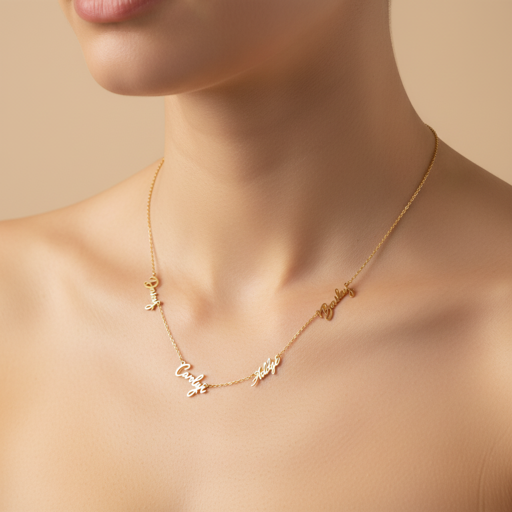 Collier prénoms porté